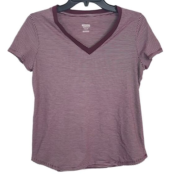 EUC Mossimo V-neck T-shirt, S - Picture 1 of 6